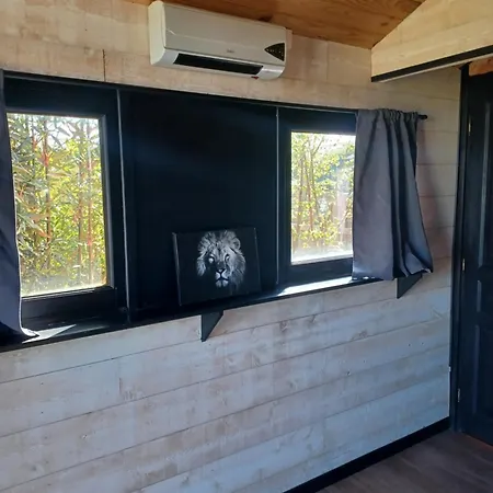 Roulotte De Camille, Avec Bain A Remous Winnezeele